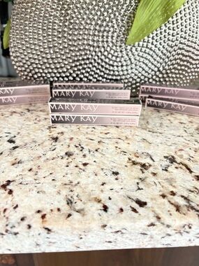 Mary Kay Lip Liner Pencil NIB – Choose Shade